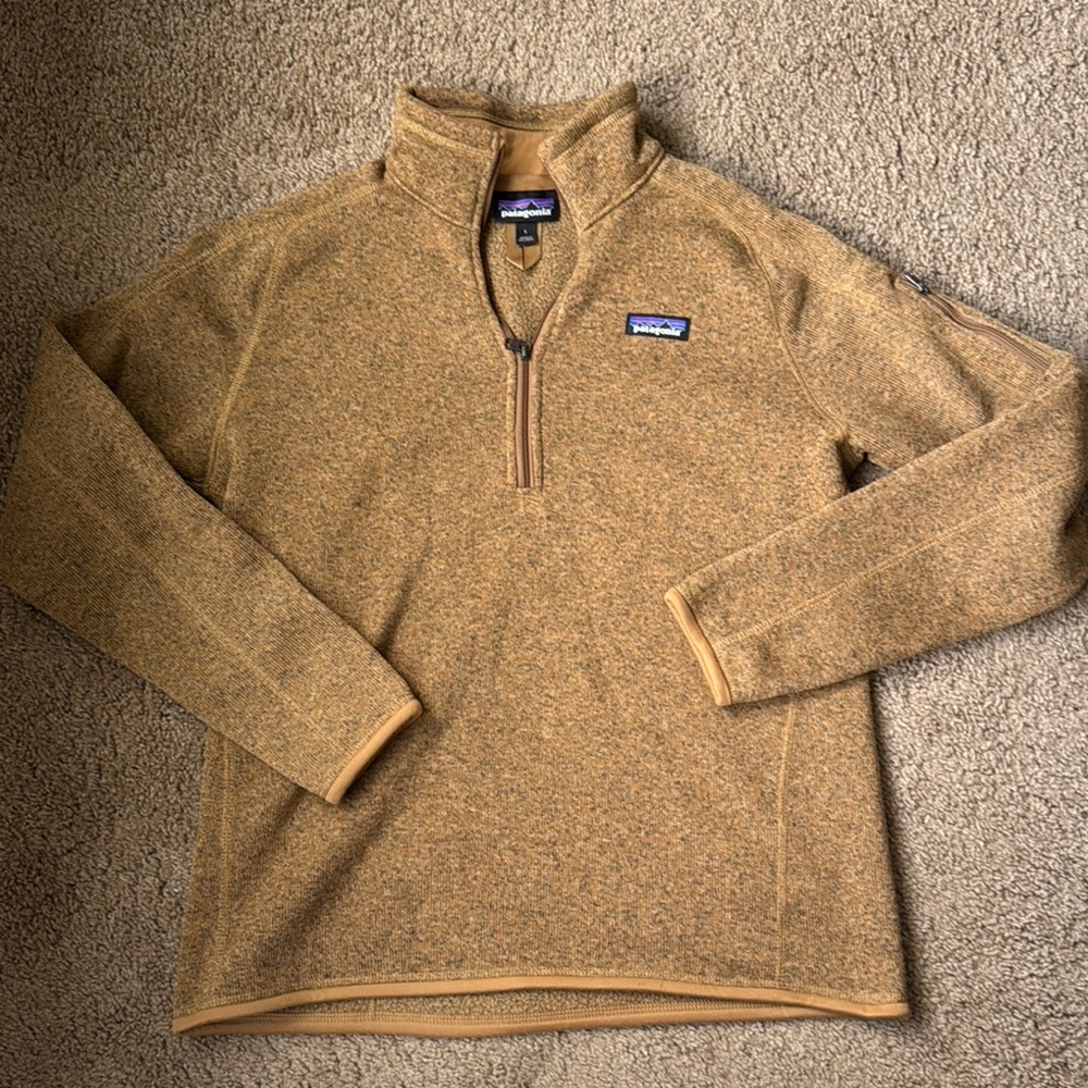 Patagonia Women's Tan Quarter-Zip Fleece